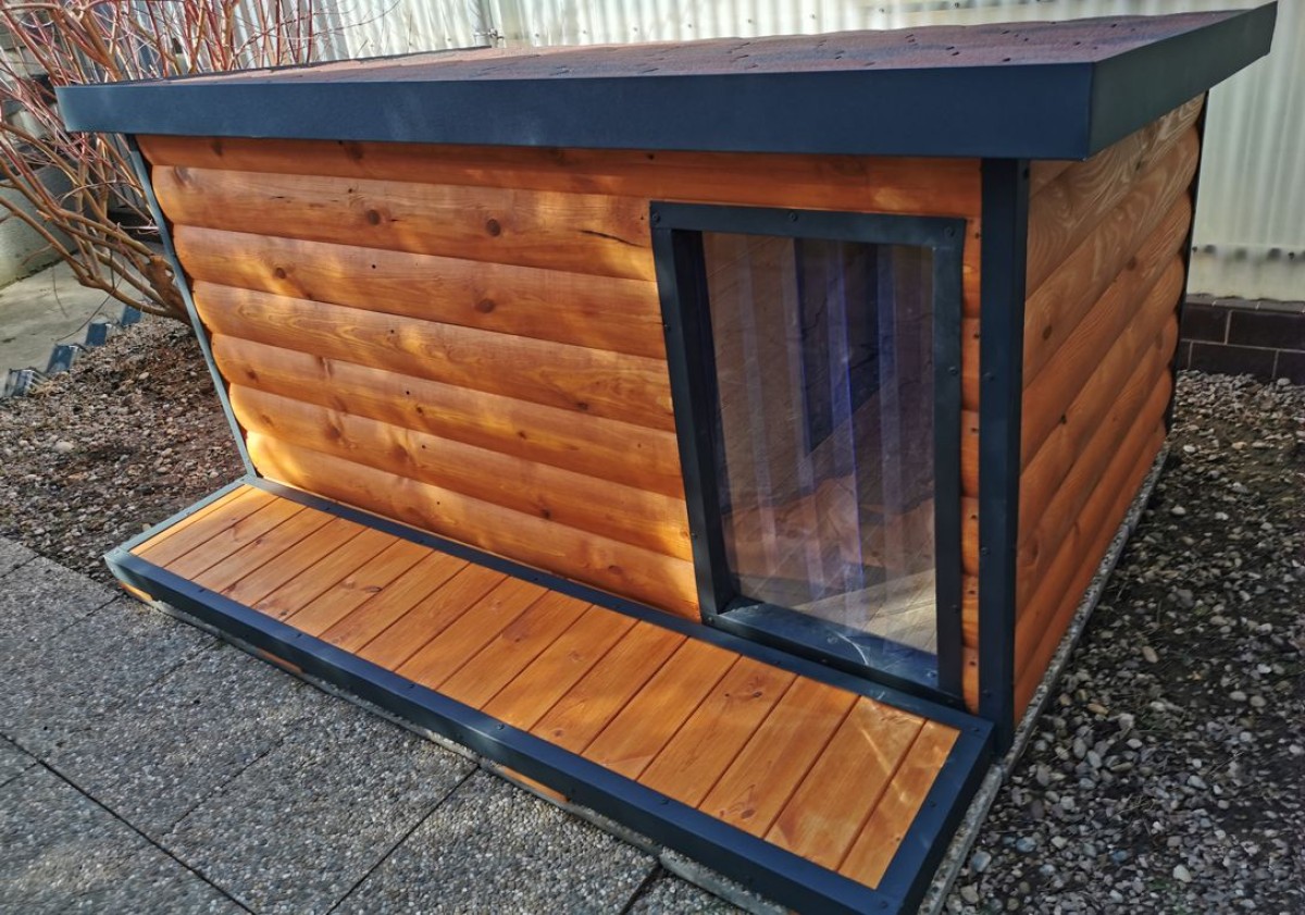 Eine gemütliche Entspannungsterrasse aus Holz